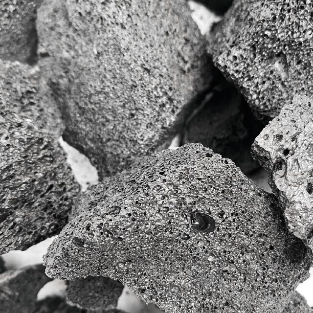 Me - Nano Detail Black Fuji Lava Stone